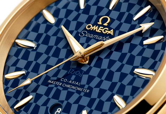 欧米茄推出 Seamaster Aqua Terra Tokyo 2023 黄金腕表（图3）